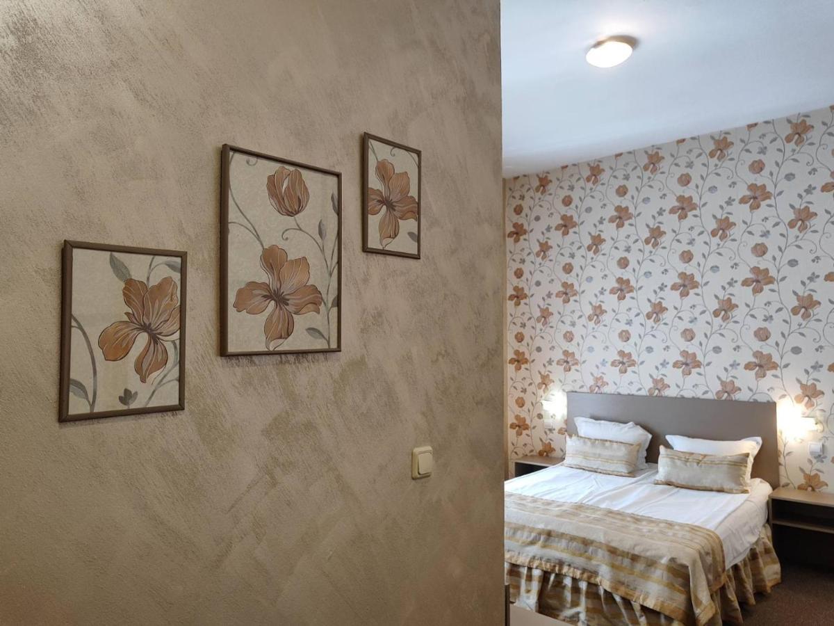 Семеен Хотел "Булаир" Burgas City Eksteriør billede