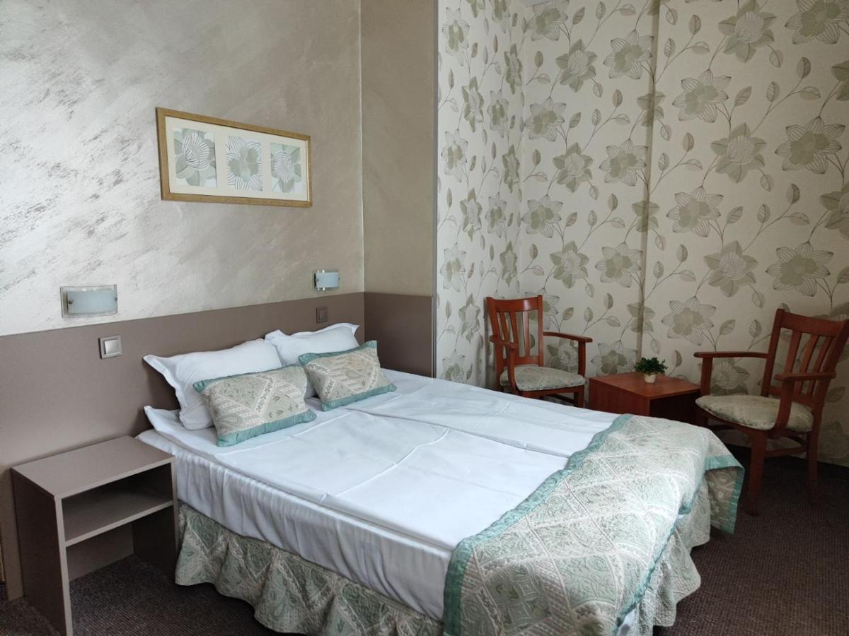 Семеен Хотел "Булаир" Burgas City Eksteriør billede