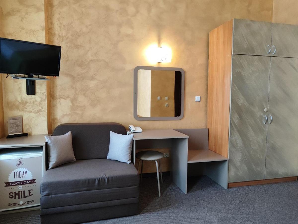 Семеен Хотел "Булаир" Burgas City Eksteriør billede