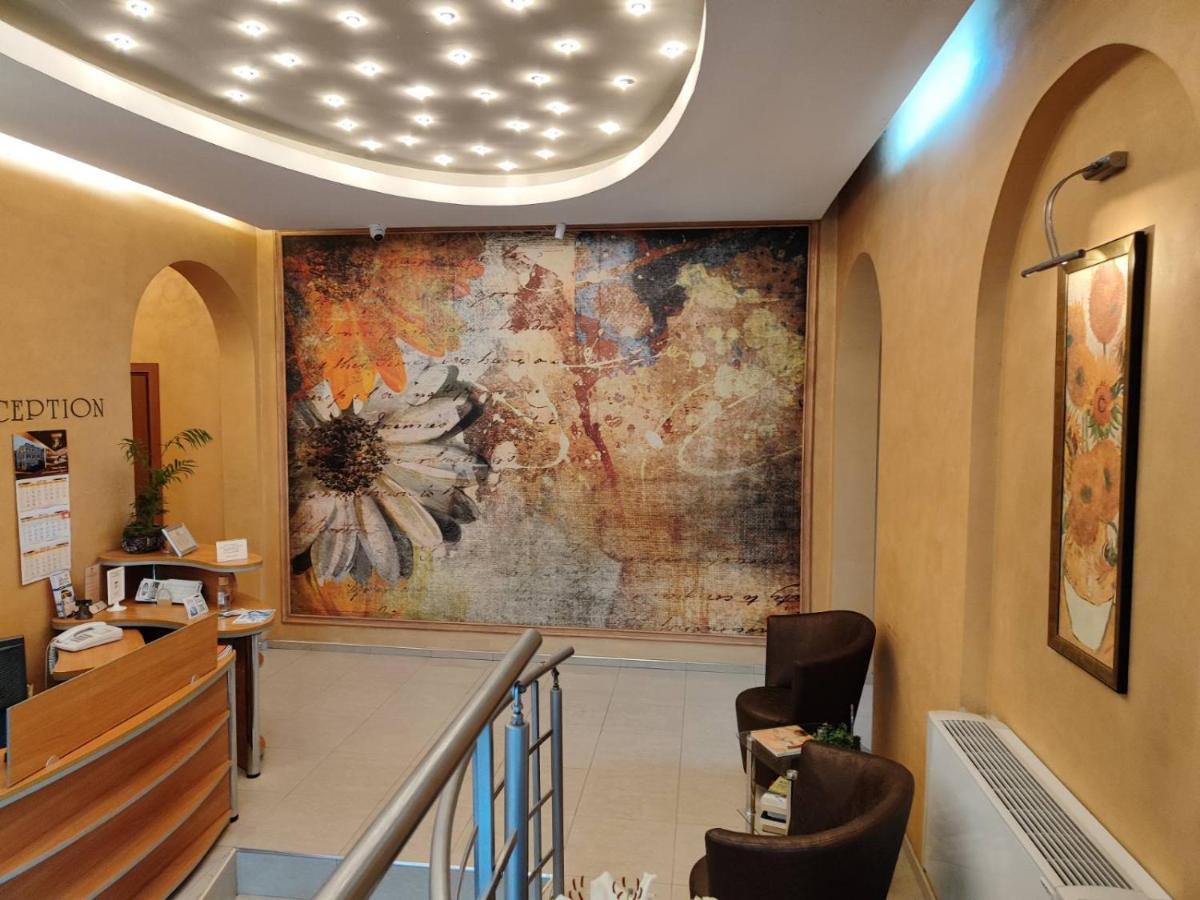 Семеен Хотел "Булаир" Burgas City Eksteriør billede