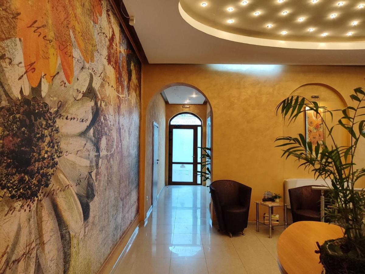 Семеен Хотел "Булаир" Burgas City Eksteriør billede