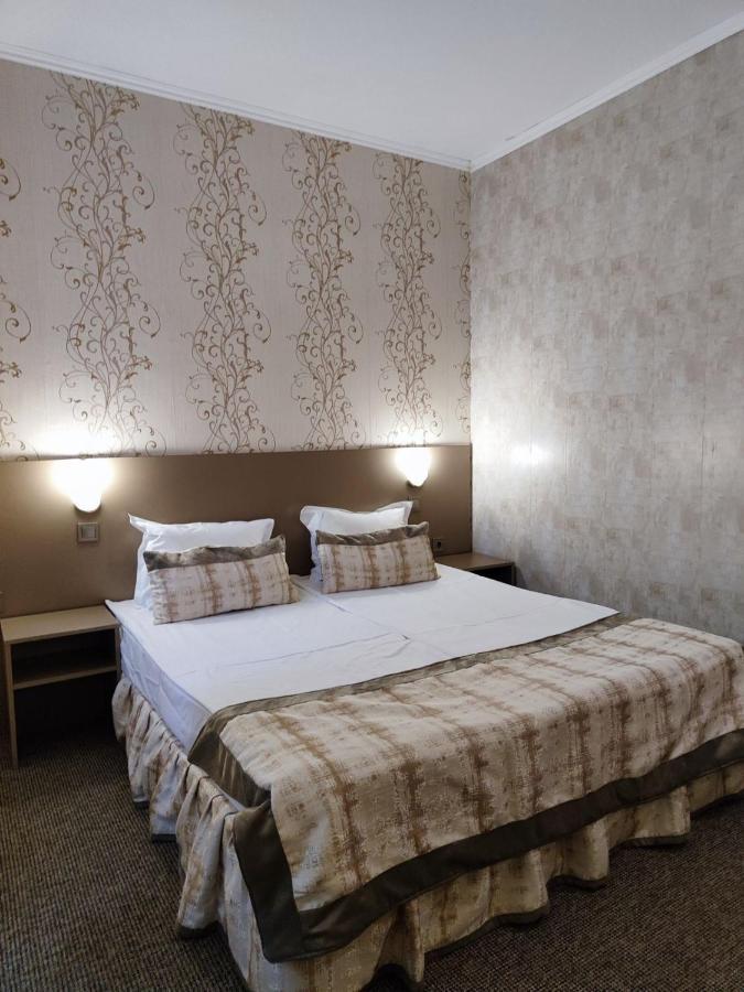 Семеен Хотел "Булаир" Burgas City Eksteriør billede