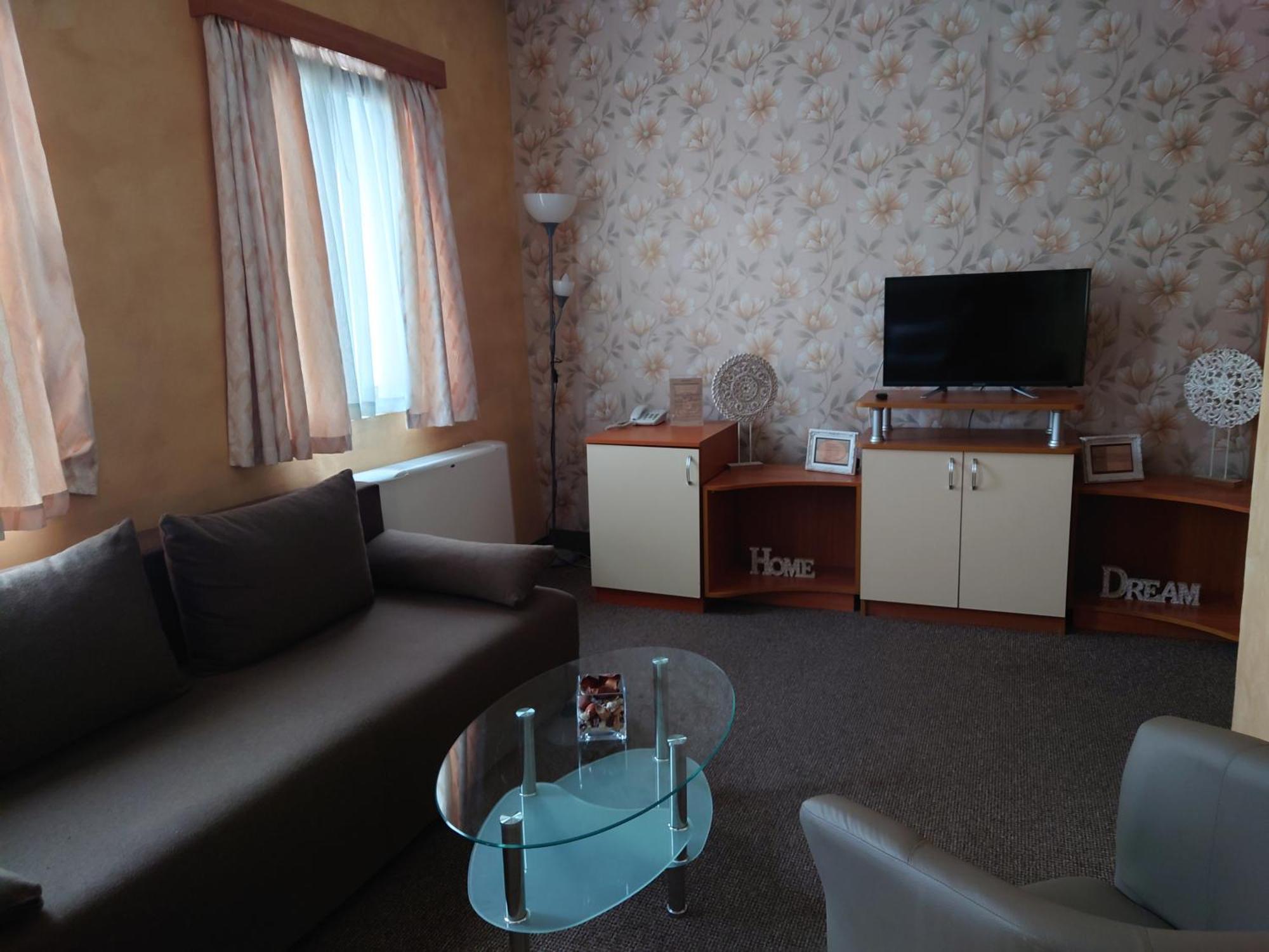Семеен Хотел "Булаир" Burgas City Eksteriør billede